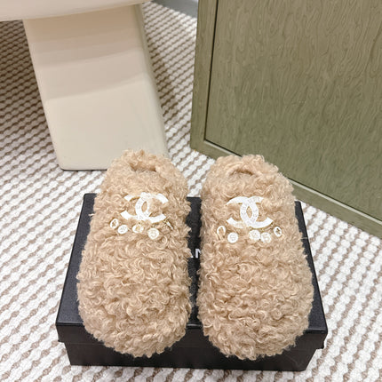 CHANEL 25S CLASSIC FURRY SLIDES IN LIGHT BROWN WITH DOUBLE C LOGO