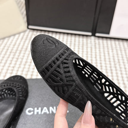CHANEL 26S BALLET FLATS IN BLACK MESH AND FABRIC