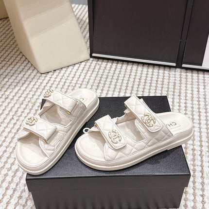 CHANEL 26S SANDALS IN CREAM WHITE CALFSKIN