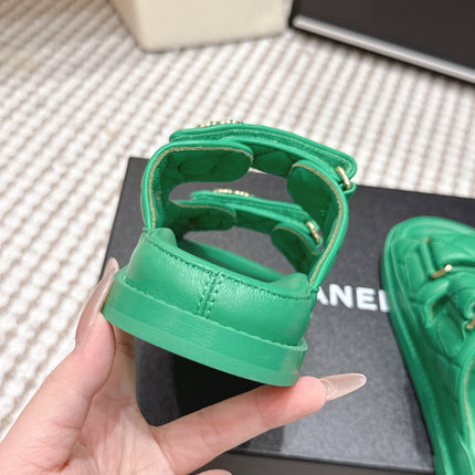 CHANEL 26S SANDALS IN GREEN CALFSKIN