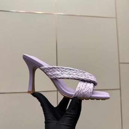 BOTTEGA VENETA 26S HEELED SANDALS 95 MM IN LIGHT PURPLE CALFSKIN AND RAFFIA