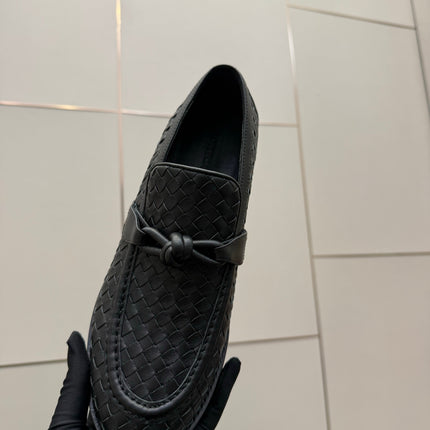 BOTTEGA VENETA 26S LOAFERS IN BLACK TECHNICAL WOVEN CALFSKIN