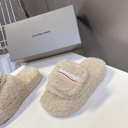 BALENCIAGA 25S SLIPPERS IN BEIGE FAUX SHEARLING