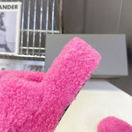 BALENCIAGA 25S SLIPPERS IN PINK FAUX SHEARLING
