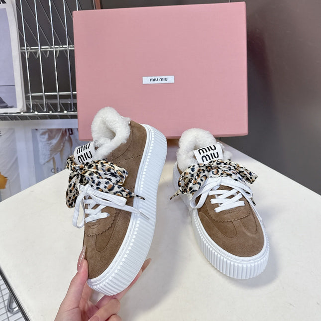 MIUMIU 25S SNEAKERS 45MM IN EARTH BROWN SUEDE WITH LEOPARD-PRINT LACES SHEARLING