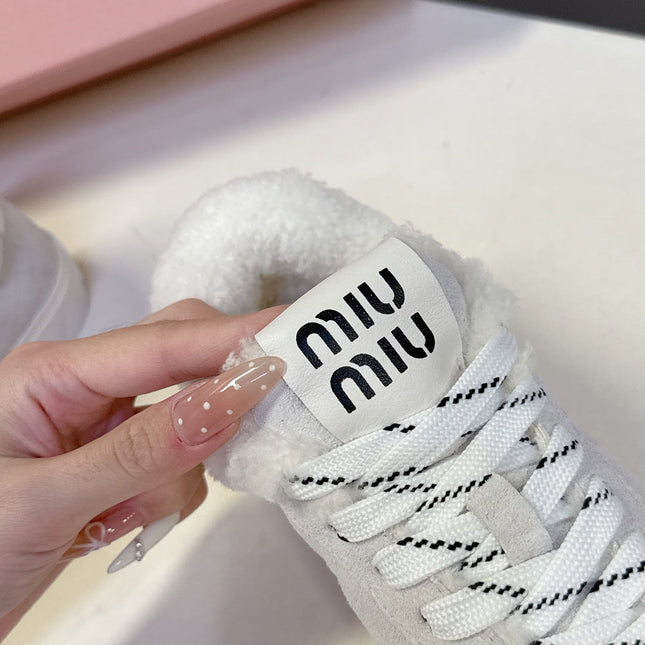 MIUMIU 25S SNEAKERS IN WHITE SUEDE WITH SHEARLING