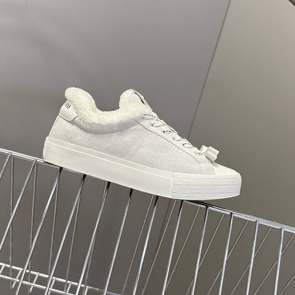 MIUMIU 25S SNEAKERS IN WHITE SUEDE WITH SHEARLING