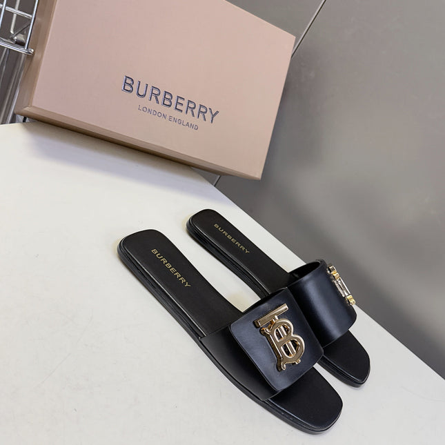 BURBERRY 26S FLAT SLIDE SANDALS IN BLACK CALFSKIN GOLD HARDWARE