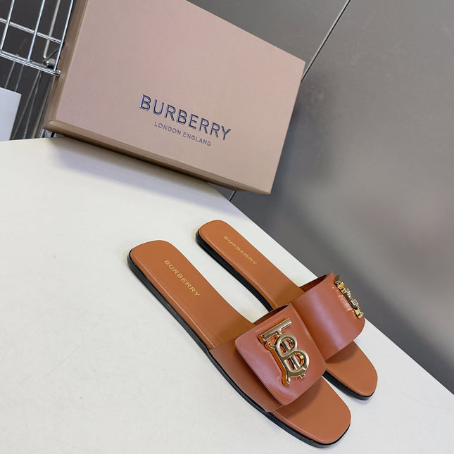 BURBERRY 26S FLAT SLIDE SANDALS IN CARAMEL BROWN CALFSKIN GOLD HARDWARE