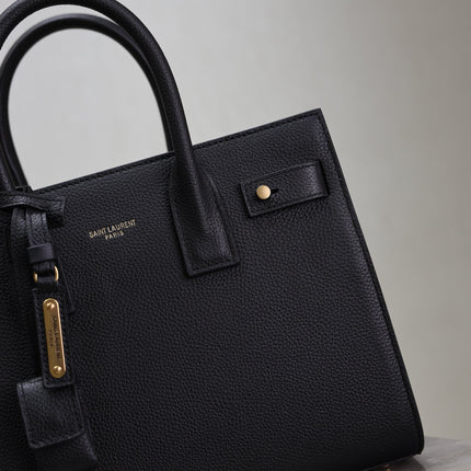 YSL 25S SAC DE JOUR MM 26 IN BLACK SUPPLE GRAINED CALFSKIN GOLD HARDWARE