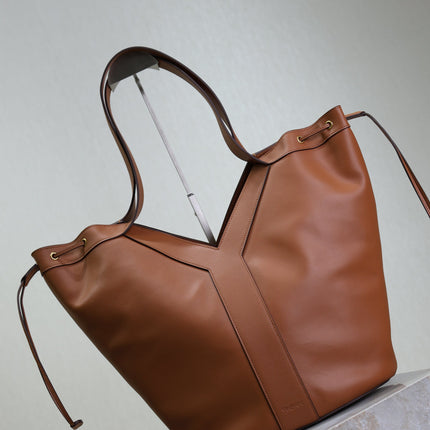 YSL 25S Y LARGE HOBO 50 IN CARAMEL CALFSKIN GOLD HARDWARE