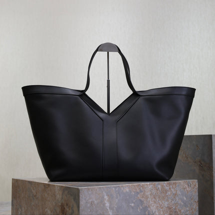 YSL 25S Y TOTE 50 IN BLACK CALFSKIN GOLD HARDWARE