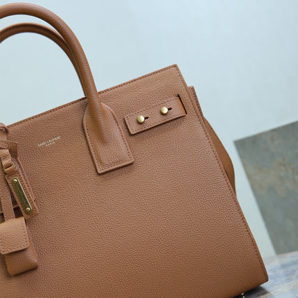 YSL 25S SAC DE JOUR GM 32 IN CHESTNUT BROWN SUPPLE GRAINED CALFSKIN