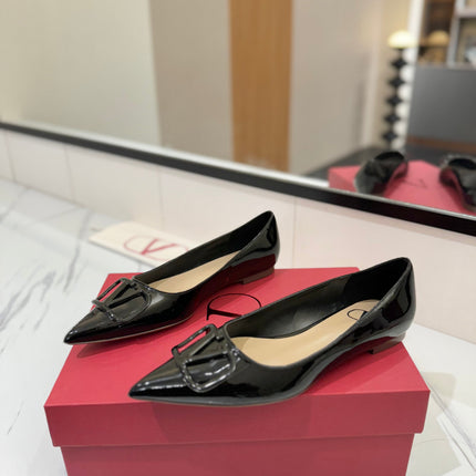 VALENTINO 26S BALLET FLATS IN BLACK PATENT CALFSKIN