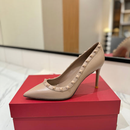 VALENTINO 26S STUDDED HIGH HEELS 90 MM IN MATTE NUDE CALFSKIN
