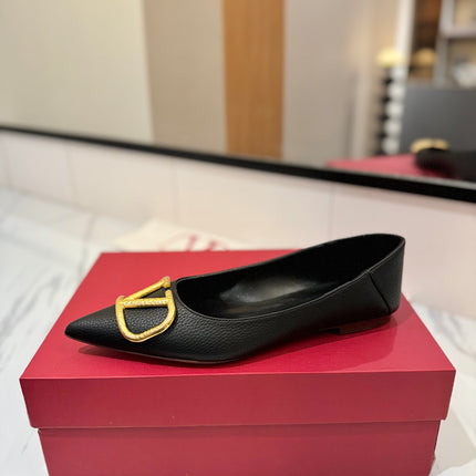 VALENTINO 26S BALLET FLATS IN BLACK GRAINED CALFSKIN WITH GOLD HARDWARE