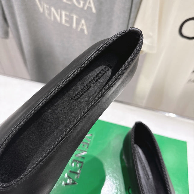 BOTTEGA VENETA 26S BALLET FLATS IN BLACK LAMBSKIN