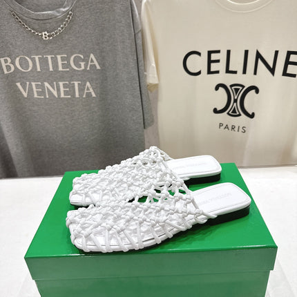BOTTEGA VENETA 26S WOVEN MULES IN WHITE LAMBSKIN