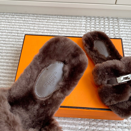 HM 25S ECLAIR SANDAL IN DARK BROWN SHEARLING WITH SILVER HARDWARE