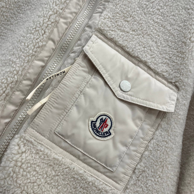 MONCLER 25S JACKET IN BEIGE 307590