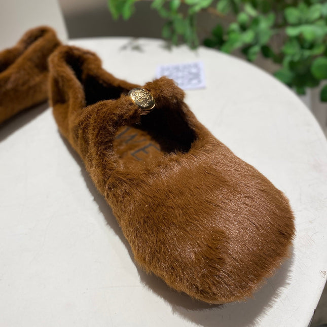 LOEWE 26S BALLET FLATS IN BROWN CARAMEL SHEARLING