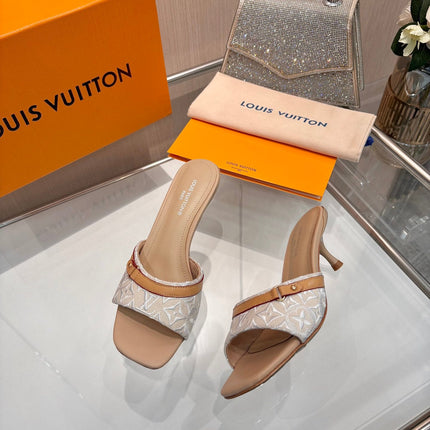 LV 26S HIGH-HEELED MULES 55 MM IN BEIGE CALFSKIN AND WHITE EMBROIDERED MONOGRAM CANVAS