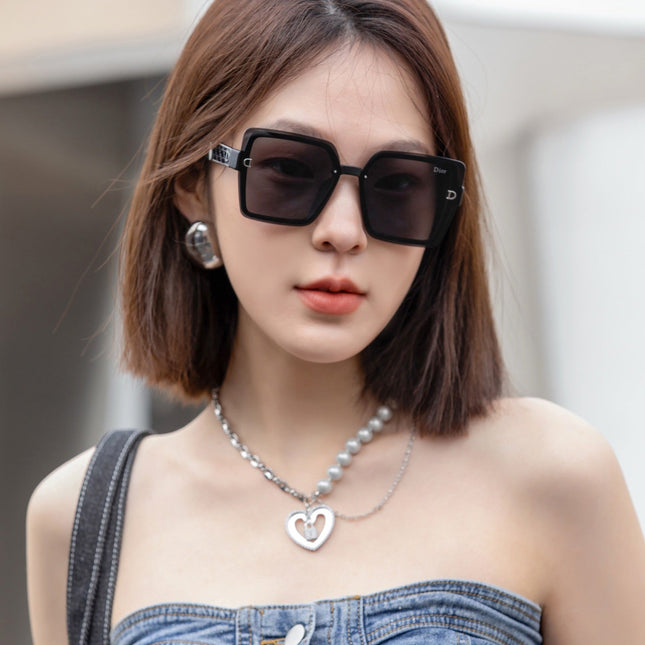 MONTAIGNE SUNGLASS CD1086 IN ACETATE
