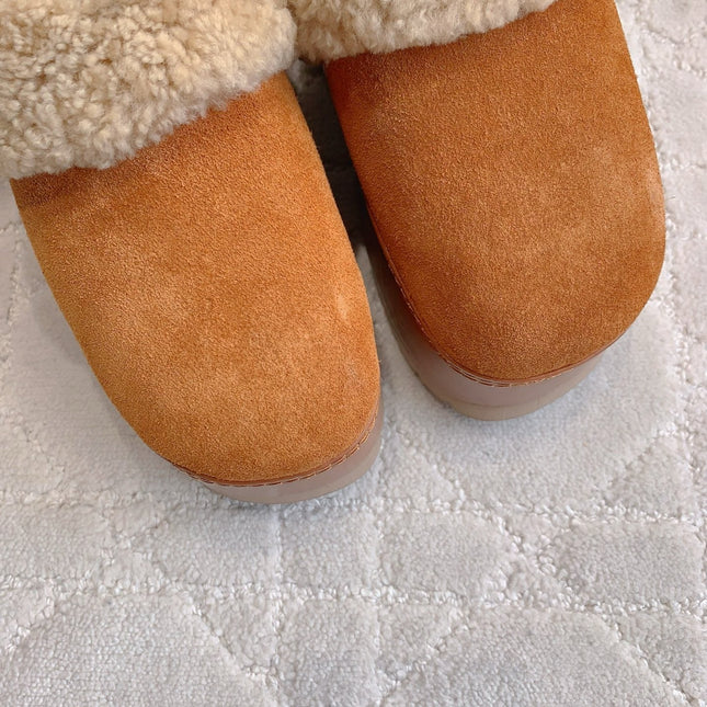 CELINE 25S DANA WEDGE MULE 70MM IN BURNT ORANGE SUEDE CALFSKIN AND SHEARLING