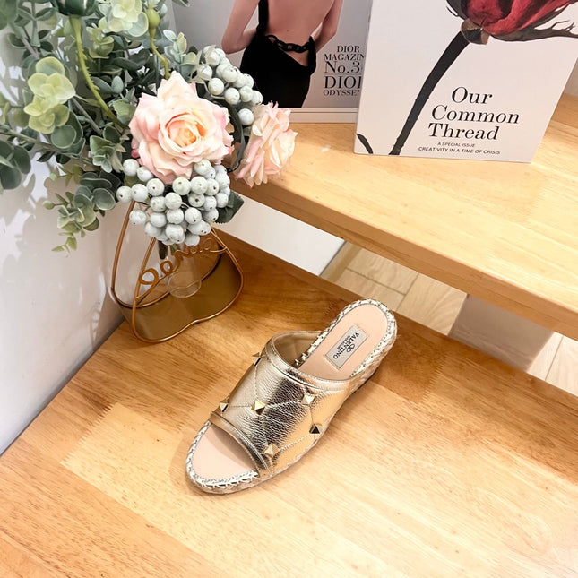 VALENTINO 26S WEDGE SANDALS IN LIGHT GOLD CALFSKIN