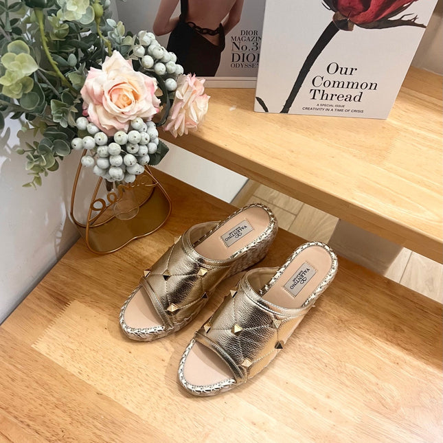 VALENTINO 26S WEDGE SANDALS IN LIGHT GOLD CALFSKIN
