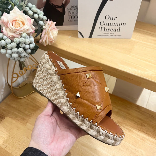 VALENTINO 26S WEDGE SANDALS IN BROWN CALFSKIN