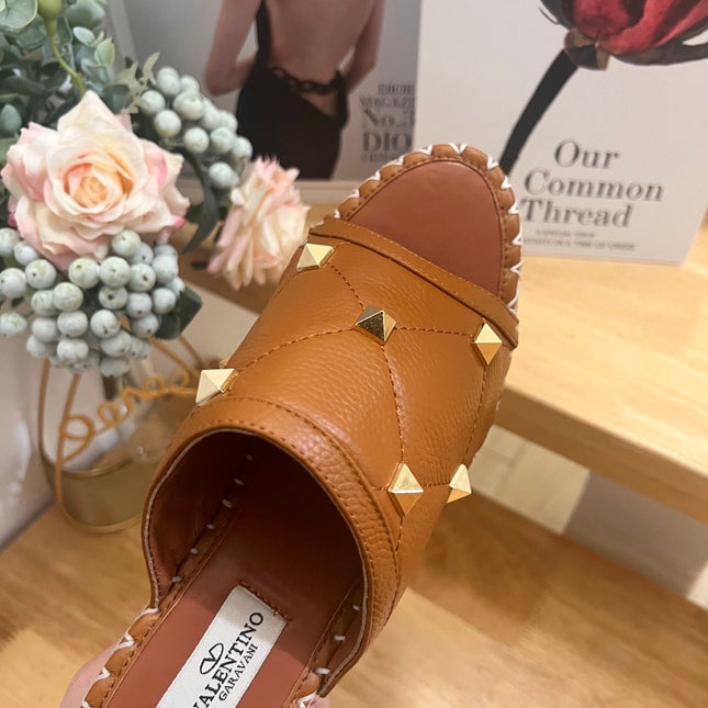 VALENTINO 26S WEDGE SANDALS IN BROWN CALFSKIN