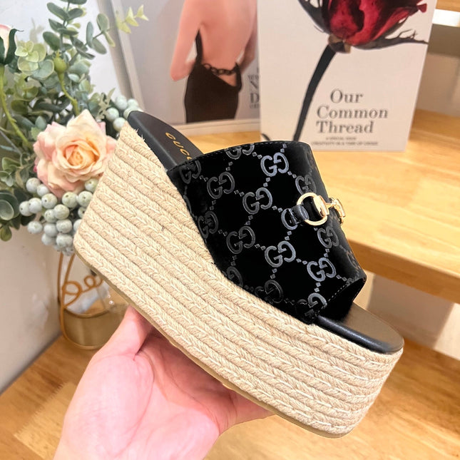 GUCCI 26S WEDGE SANDALS 100 MM IN BLACK VELVET