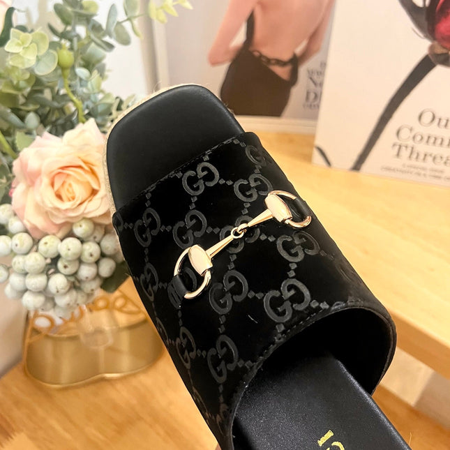 GUCCI 26S WEDGE SANDALS 100 MM IN BLACK VELVET
