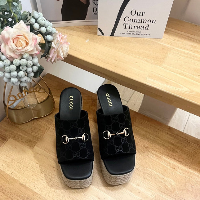 GUCCI 26S WEDGE SANDALS 100 MM IN BLACK VELVET