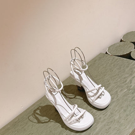 FENDI BAGUETTE HIGH HEELS 85MM IN WHITE LAMBSKIN WITH GOLD HARDWARE