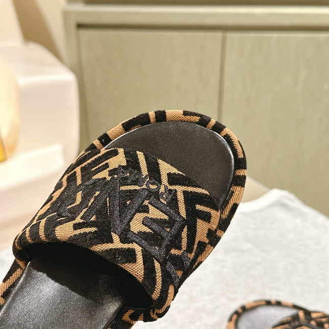 FENDI 26S PLATFORM SANDALS IN BROWN AND BLACK FABRIC STYLE 3