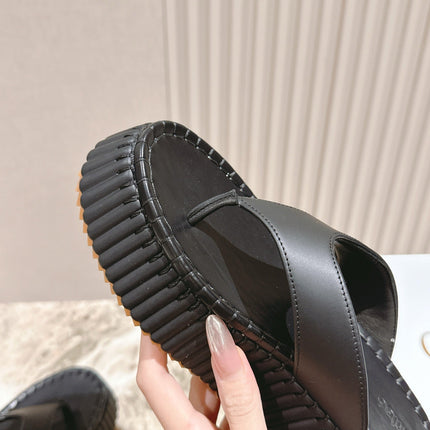 CHLOÉ 26S PLATFORM FLIP-FLOPS IN BLACK LAMBSKIN