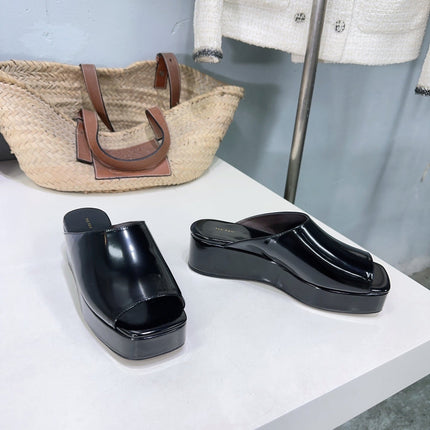 EMI FLATFORM SANDALS IN BLACK SHINY CALFSKIN