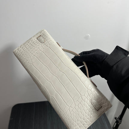 KELLY CUT 31 IN WHITE SHINNY ALLIGATOR LEATHER WITH GOLD HARDWARE