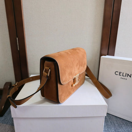 CELINE 26S TEEN TRIOMPHE BAG 22 IN LIGHT BROWN SUEDE