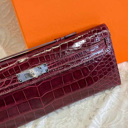 KELLY CUT 31 IN SANGRIA PURPLE SHINNY ALLIGATOR LEATHER WITH SILVER HARDWARE