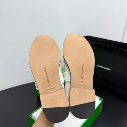 BOTTEGA VENETA 26S LOAFERS IN WHITE GRAINED CALFSKIN