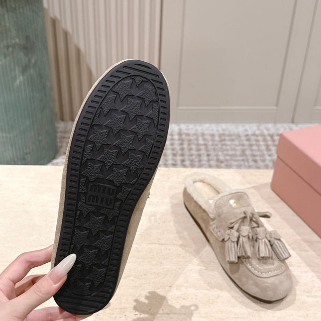 MIUMIU 25S MULES IN DESERT BEIGE SUEDE WITH SHEARLING