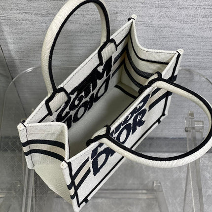 BOOK TOTE 26 IN WHITE MIX BLACK CANVAS 226503