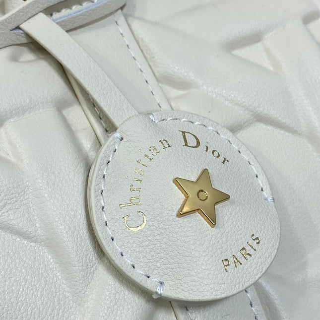 GROOVE 25 BAG IN WHITE CREAM MACROCANNAGE CALFSKIN WITH GOLD HARDWARE