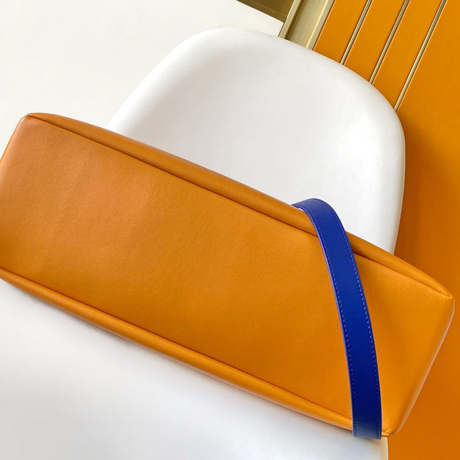LV 26S SHOPPER TOTE 40 IN ORANGE CALFSKIN