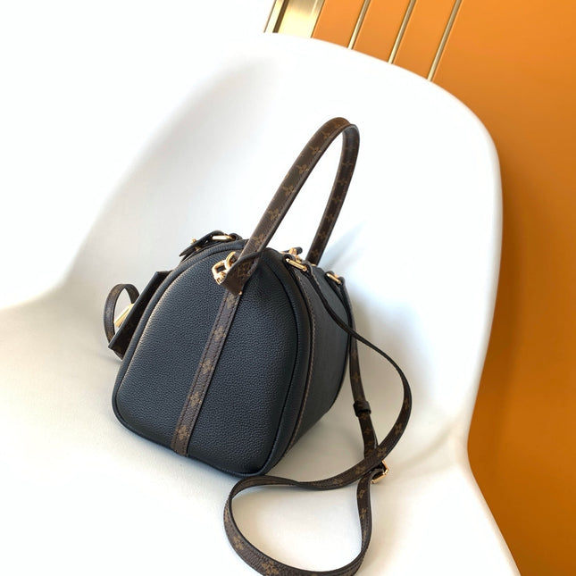 LV SMALL EXPRESS TRAVEL 26 IN BLACK CALFSKIN