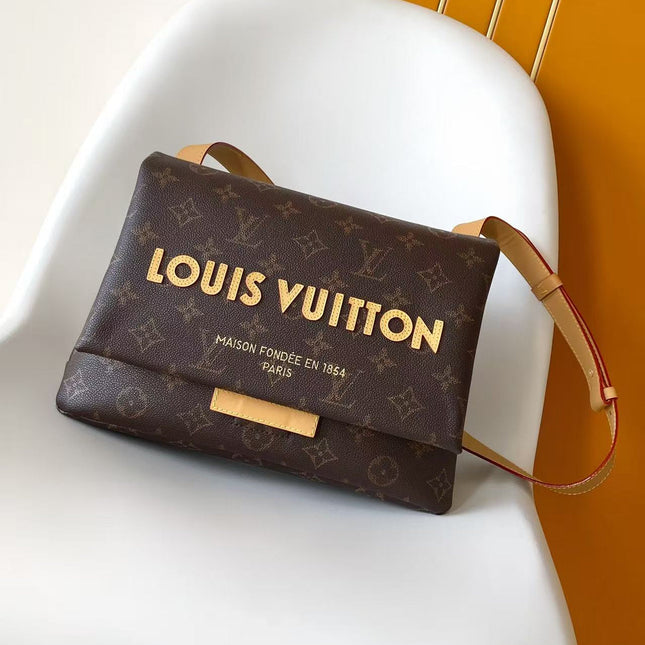 LV 26S TAKE OUT MESSENGER 32 IN BROWN CALFSKIN