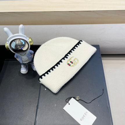 BEANIE HAT IN WHITE WOOL 416412